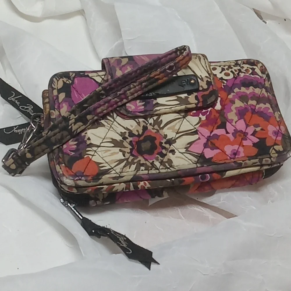 Vera bradley floral wallet/wristlet